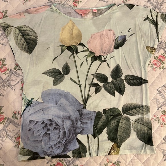 Ted Baker T-Shirt Marlana Distinguishing Rose Pattern size 2 - Picture 2 of 8